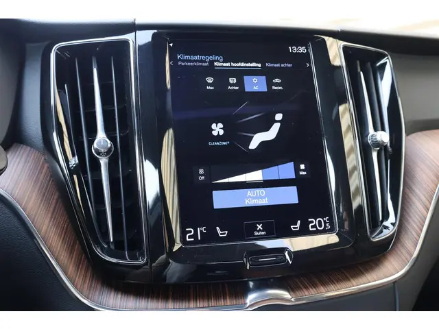 Volvo XC60 B5 Momentum Exclusive 2021 Benzine 54