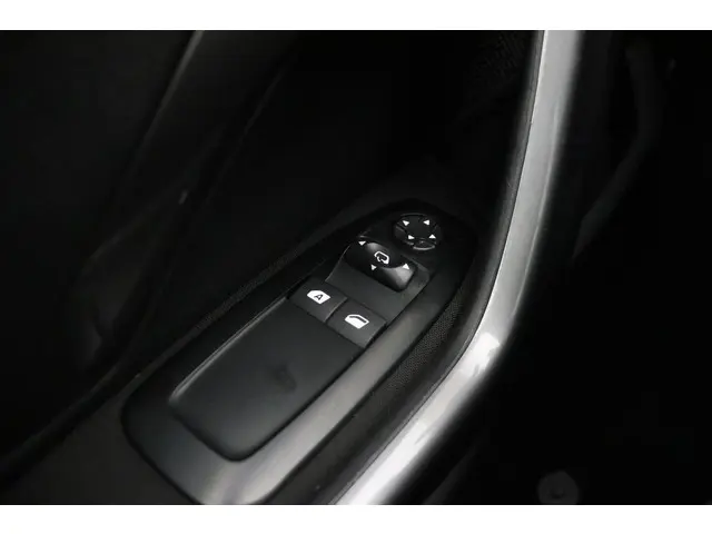 Peugeot 2008 1.2 PureTech Blue Lion 2017 Benzine 18