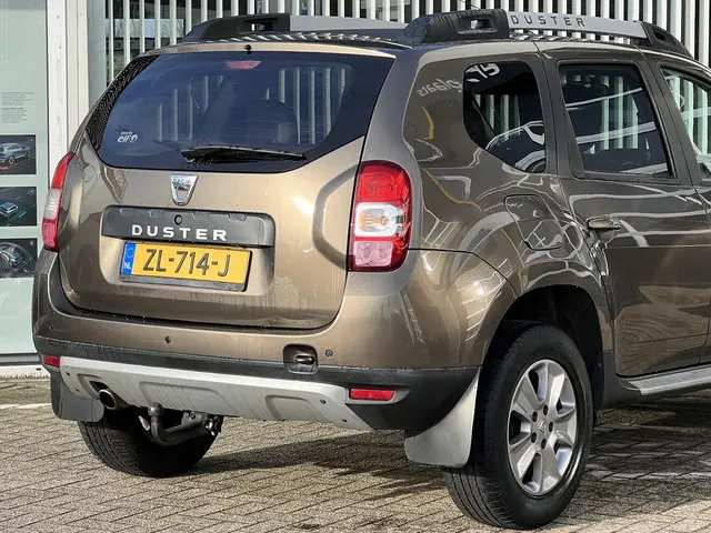 Dacia Duster 1.2 TCe 125 Lauréate 2017 Benzine 12