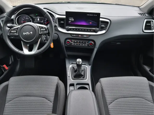 Kia Ceed Sportswagon 1.0 T-GDi DynamicLine 2024 Benzine 7