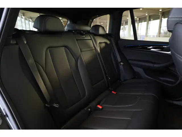 BMW iX3 Executive 80 kWh 2023 Elektrisch 9