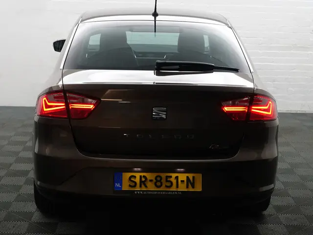 SEAT Toledo 1.4 TSI FR Business Intense Aut- 2018 Benzine 31