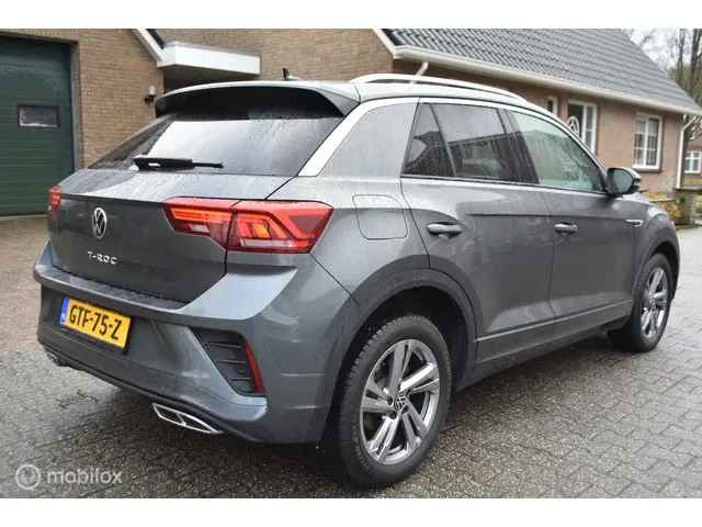 Volkswagen T-Roc 1.5 TSI R-Line Aut Bj 2024 2024 Benzine 4