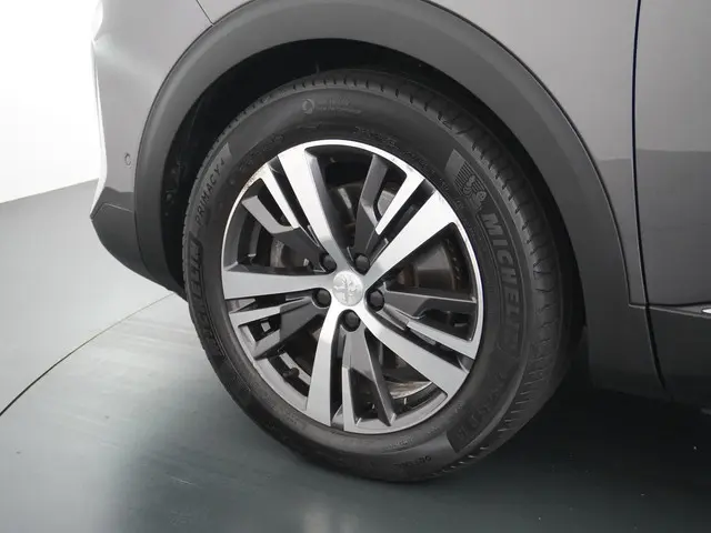 Peugeot 3008 1.6 HYbrid 225 Allure 2021 Benzine 14