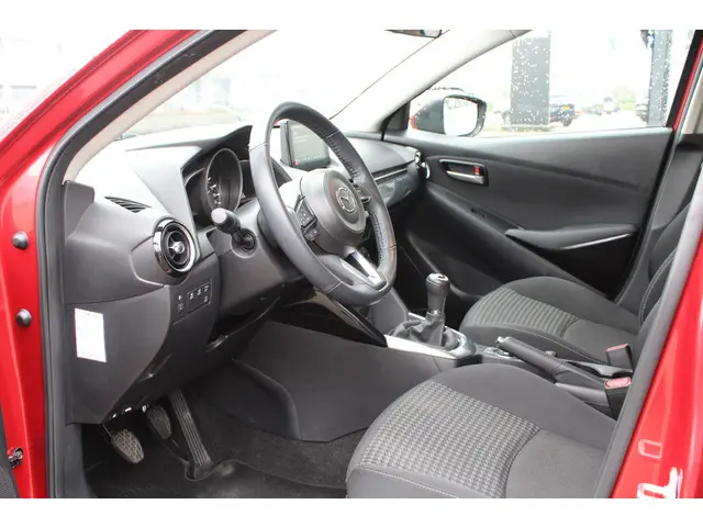Mazda 2 1.5 Skyactiv-G Dynamic 2017 Benzine 11