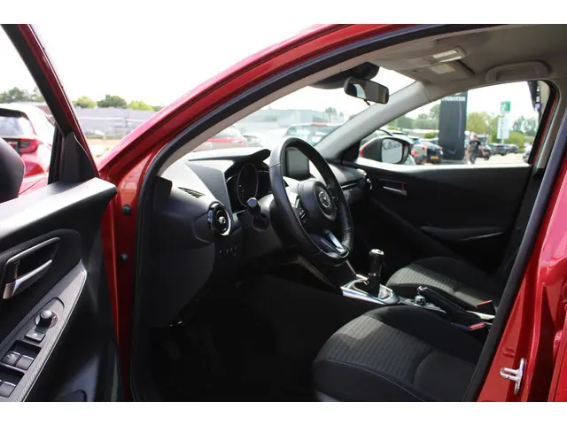 Mazda 2 1.5 Skyactiv-G Dynamic+ 2018 Benzine 13