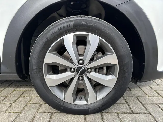 Kia Stonic 1.0 T-GDi MHEV DynamicPlusLine 2023 Benzine 21