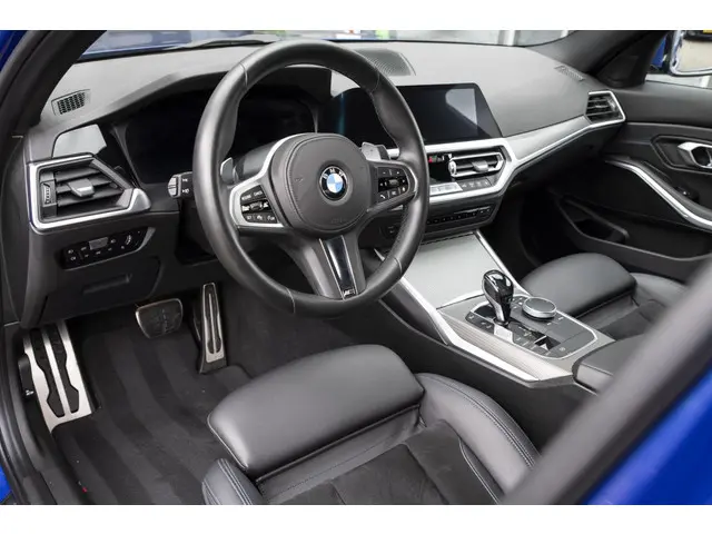 BMW 3 Serie 320i High Executive 2020 Benzine 11