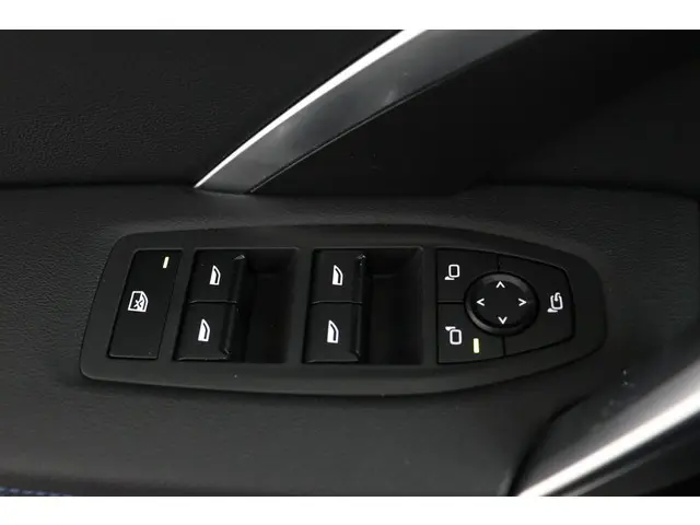 BMW X1 sDrive18i 2023 Benzine 22