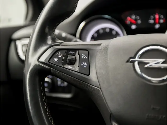 Opel Astra Sports Tourer 1.2 Design & Tech 2021 Benzine 19