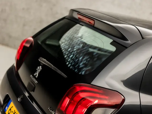 Peugeot 108 1.0 VTi Sport 2014 Benzine 25