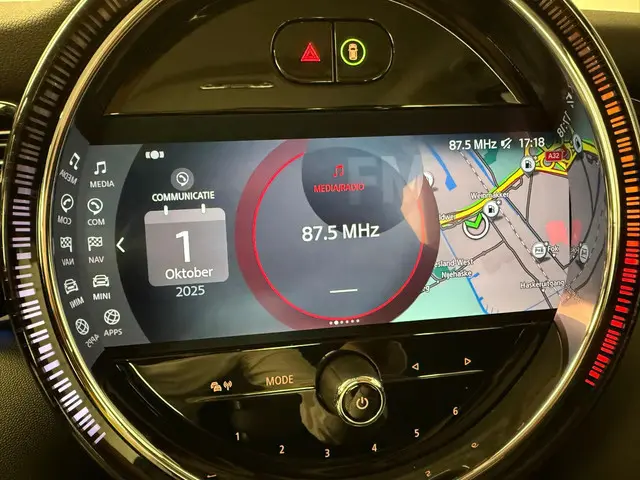 MINI 5-Deurs Cooper 2023 Benzine 19