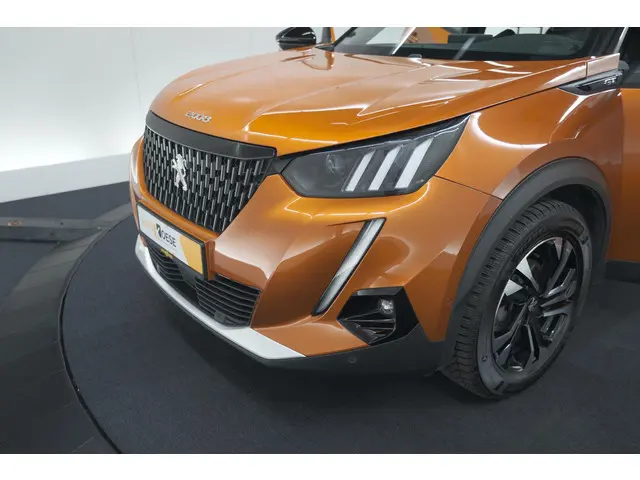 Peugeot 2008 PureTech 130 GT Pack 2022 Benzine 14