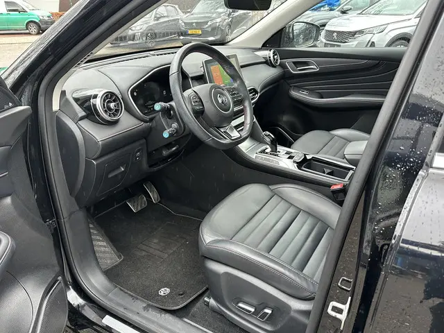 MG EHS 1.5 TGDI Luxury 2023 Hybride Benzine 15