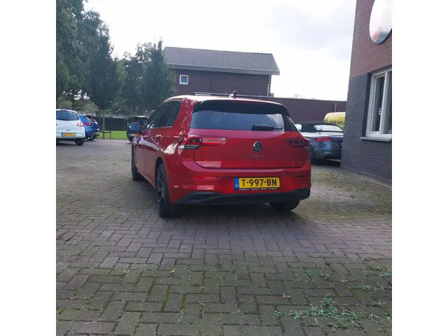Volkswagen Golf 2