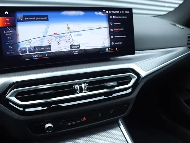 BMW 3 Serie Touring 330e xDrive 2024 Hybride Benzine 13