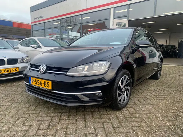 Volkswagen Golf 2