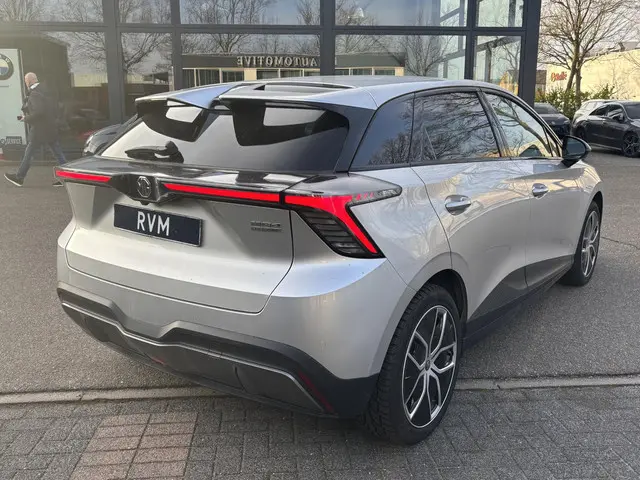 MG MG4 Electric Luxury 64 kWh 2024 Elektrisch 4