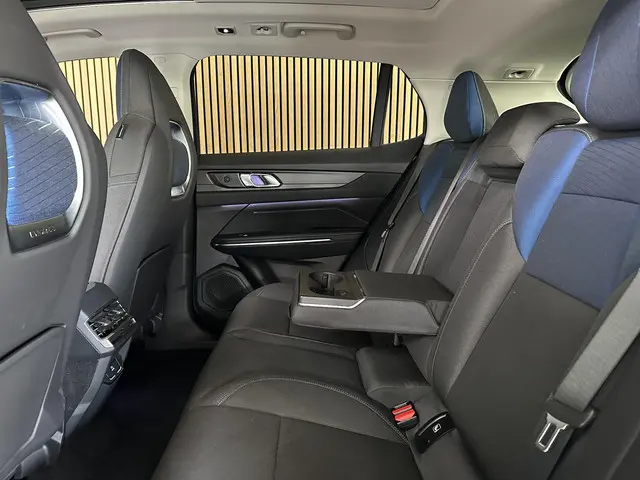 Lynk & Co 01 1.5 2024 Hybride Benzine 8