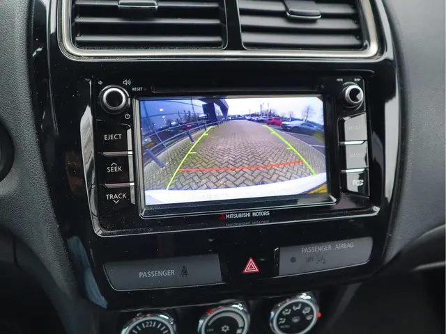 Mitsubishi ASX 1.6 Cleartec Connect Pro+ 2018 Benzine 14