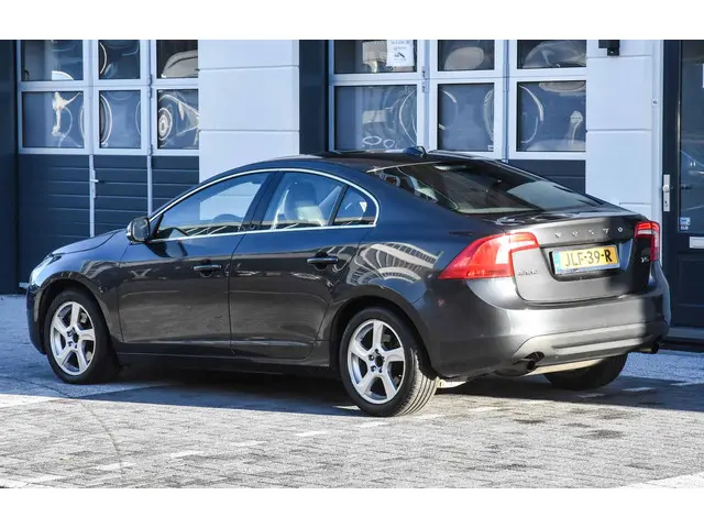 Volvo S60 2