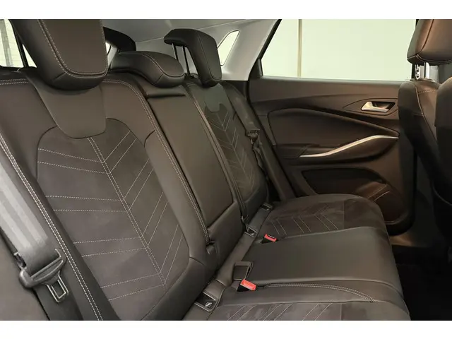 Opel Grandland 1.2 Turbo Ultimate 2024 Benzine 19