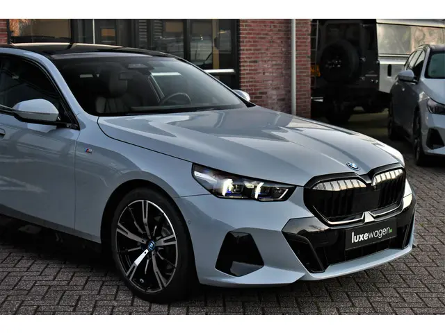 BMW 5 Serie 530e M-Sport 2024 Hybride Benzine 63