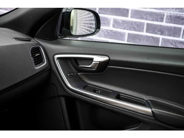 Volvo V60 1.5 T3 Polar+ 2018 Benzine 28