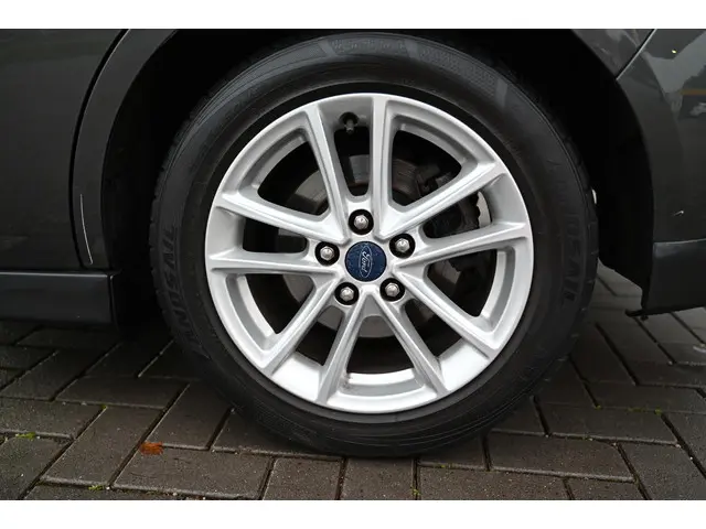 Ford C-MAX 1.0 Trend 2015 Benzine 11