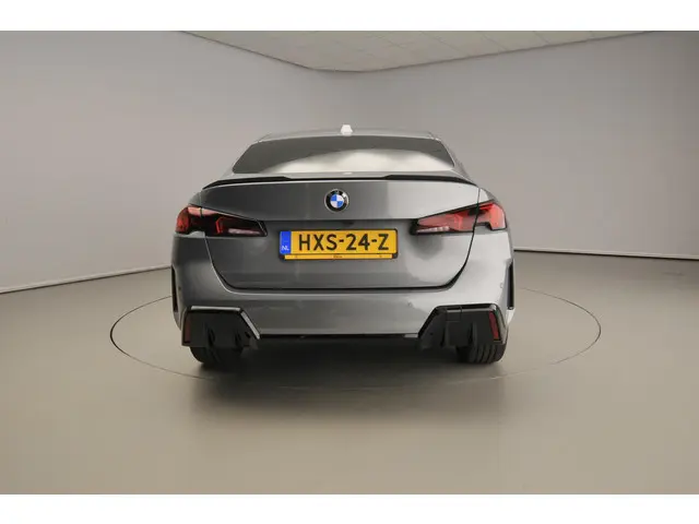 BMW 2 Serie 3