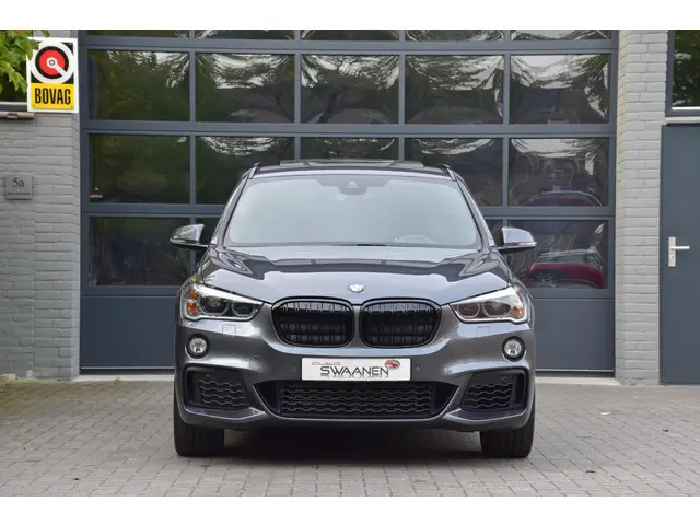 BMW X1 xDrive25i 2016 Benzine 2