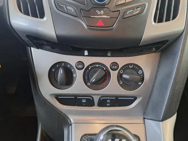 Ford Focus 1.0 EcoBoost Edition 2014 Benzine 17