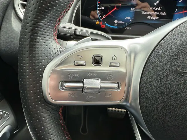 Mercedes-Benz GLB 200 AMG PAMORAMADAK 2020 Benzine 22