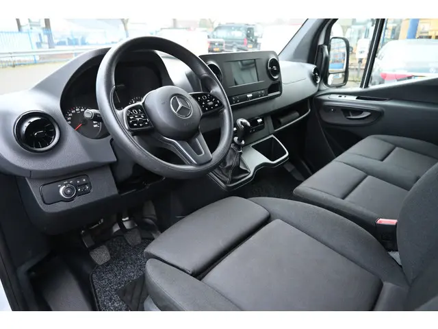Mercedes-Benz Sprinter 317 CDI L2H2 RWD 2024 Diesel 4