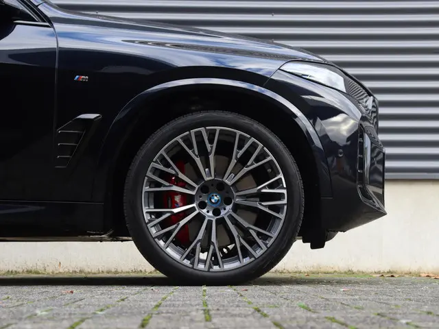 BMW X5 xDrive50e 2025 Hybride Benzine 6