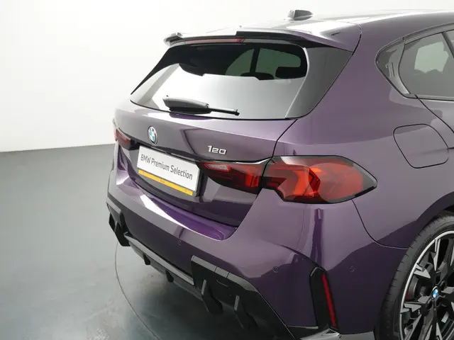BMW 1 Serie 120 M Sport Design Edition 2025 Benzine 27