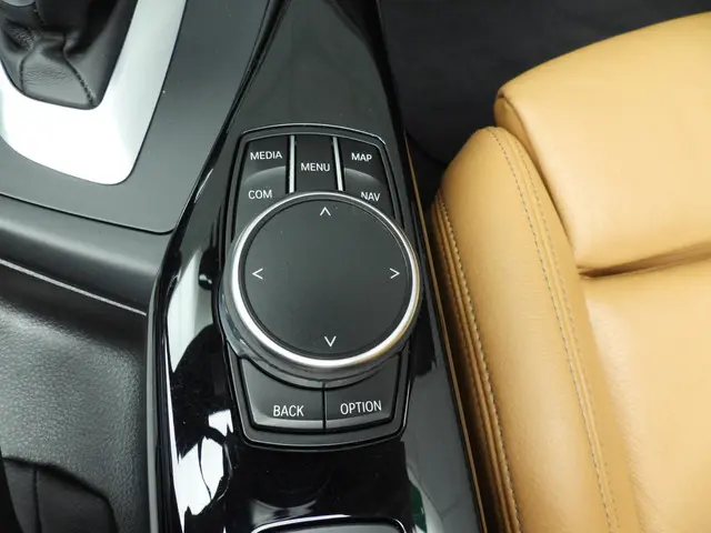 BMW 2 Serie Cabrio 220i 2018 Benzine 38