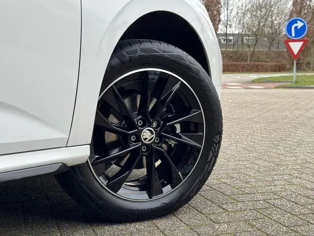 Škoda Kamiq Monte Carlo 1.5 TSI DSG 2024 Benzine 2
