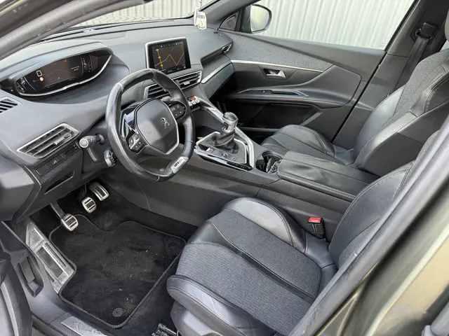 Peugeot 5008 1.2 PureTech GT-Line 7p. 2017 Benzine 3