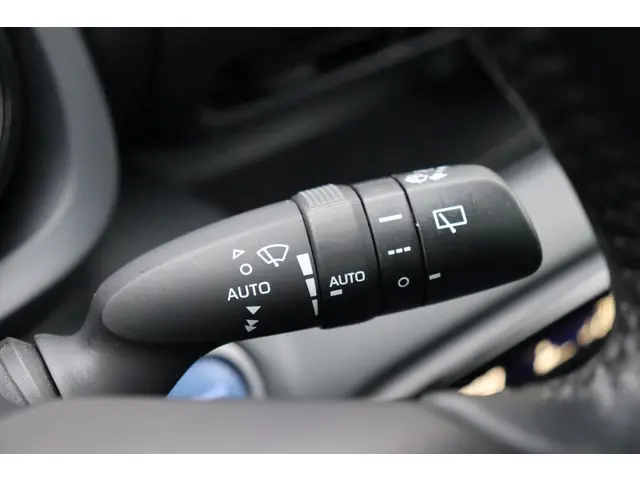 Toyota Yaris 1.5 Hybrid Executive 2021 Hybride Benzine 15