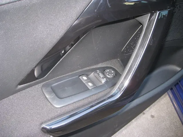 Peugeot 208 1.2 VTi Active 2013 Benzine 14