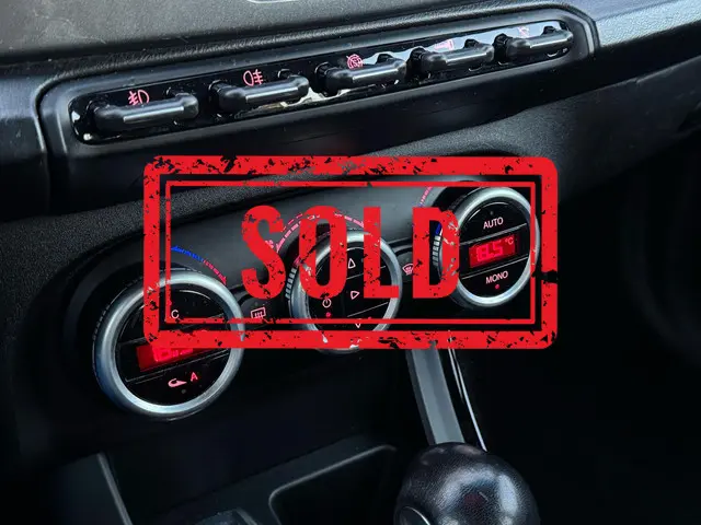 Alfa Romeo Giulietta VERKOCHT 2012 Benzine 29