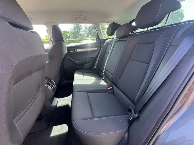 Škoda Karoq 1.5 TSI ACT Business Edition 2024 Benzine 19