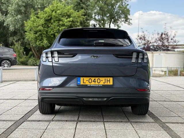 Ford Mustang Mach-E Aut. Extended 98kWh 2021 Elektrisch 5