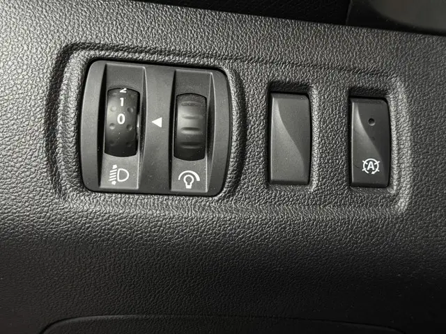 Renault Clio Estate TCe 90 Limited 2019 Benzine 27