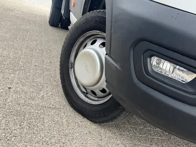 Ford Transit 350 2.0 TDCI L4H1 2024 Diesel 4