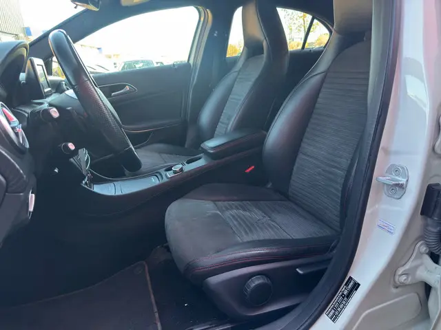 Mercedes-Benz A-Klasse 180 Ambition 2015 Benzine 12