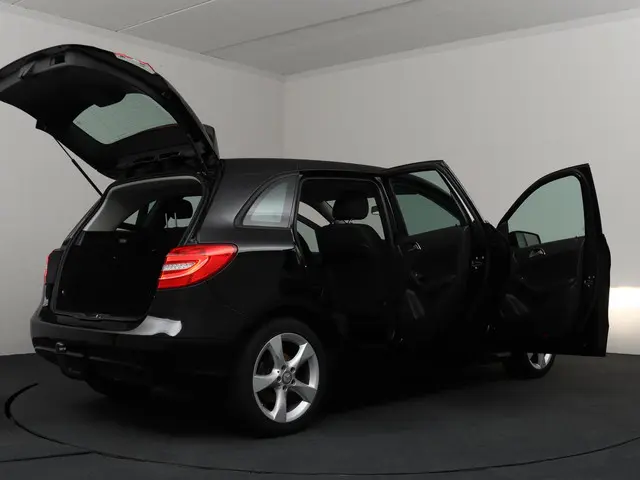 Mercedes-Benz B-Klasse 180 Ambition 2014 Benzine 29