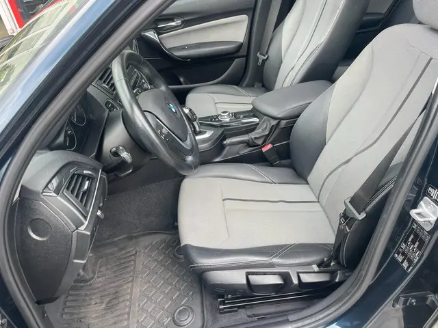 BMW 1 Serie 118i High Executive 2013 Benzine 6