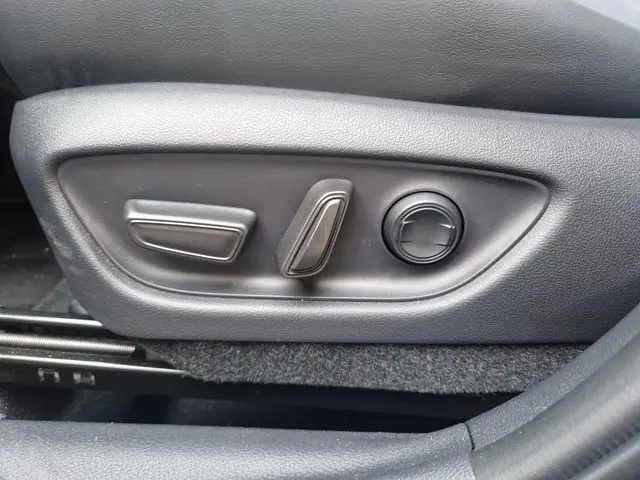 Lexus LBX Cool 2WD 2025 Hybride Benzine 15